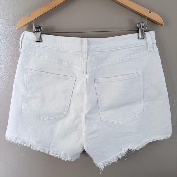 GAP White Button-Fly Jean Shorts - Picture 2 of 5